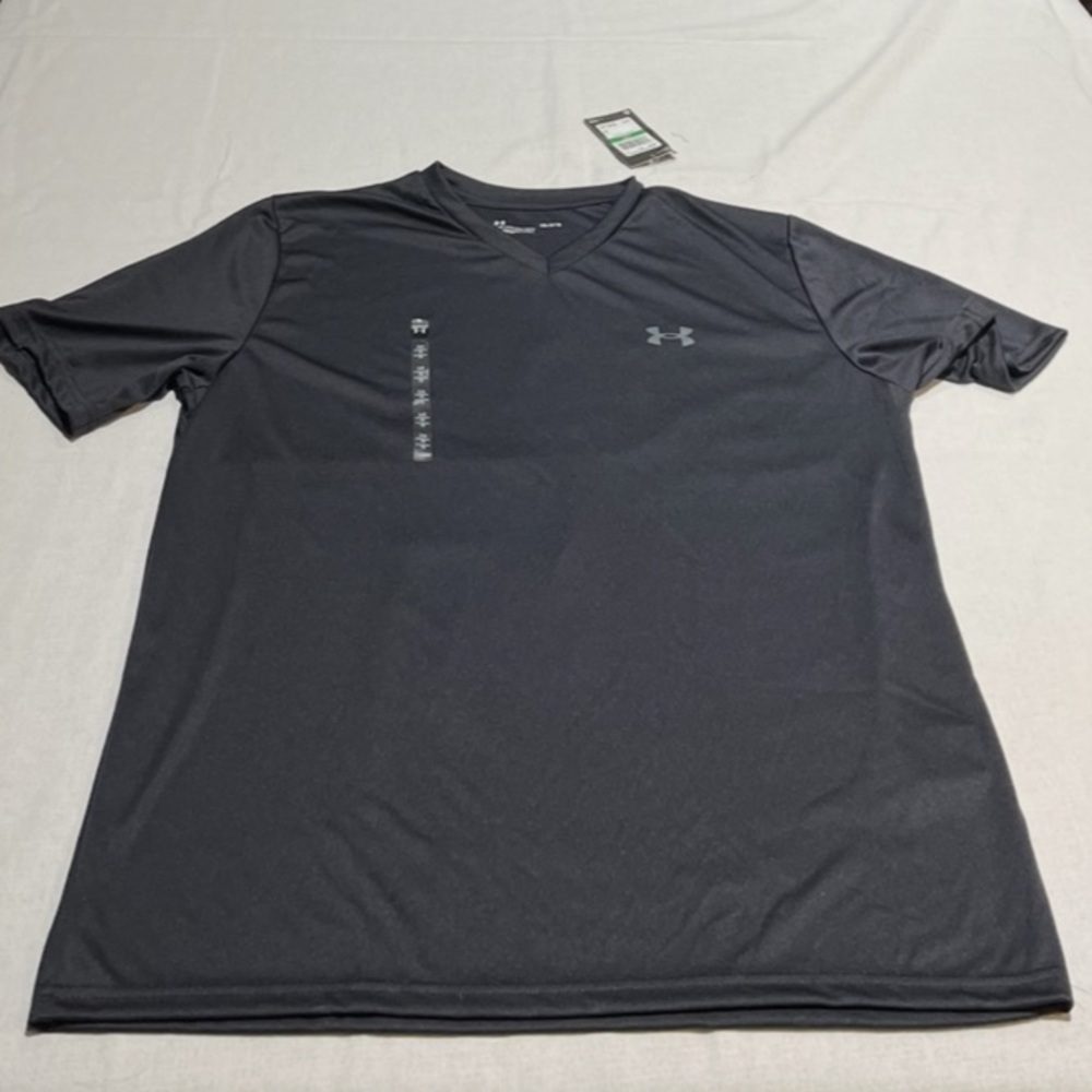 NWT, Large, Under Armour, Black V-neck shirt